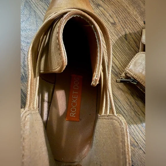 Rocket Dog Tan Ankle Booties Woman’s 8 - Picture 7 of 8